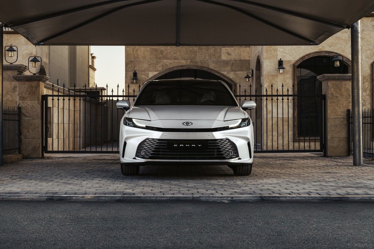 Earth's Favorite Hybrid, Earth's Favorite Sedan